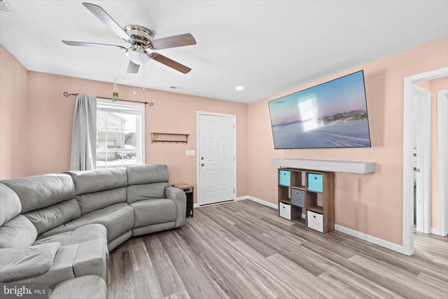 9 W HIGH ST, Seaford, DE 19973