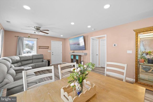 9 W HIGH ST, Seaford, DE 19973