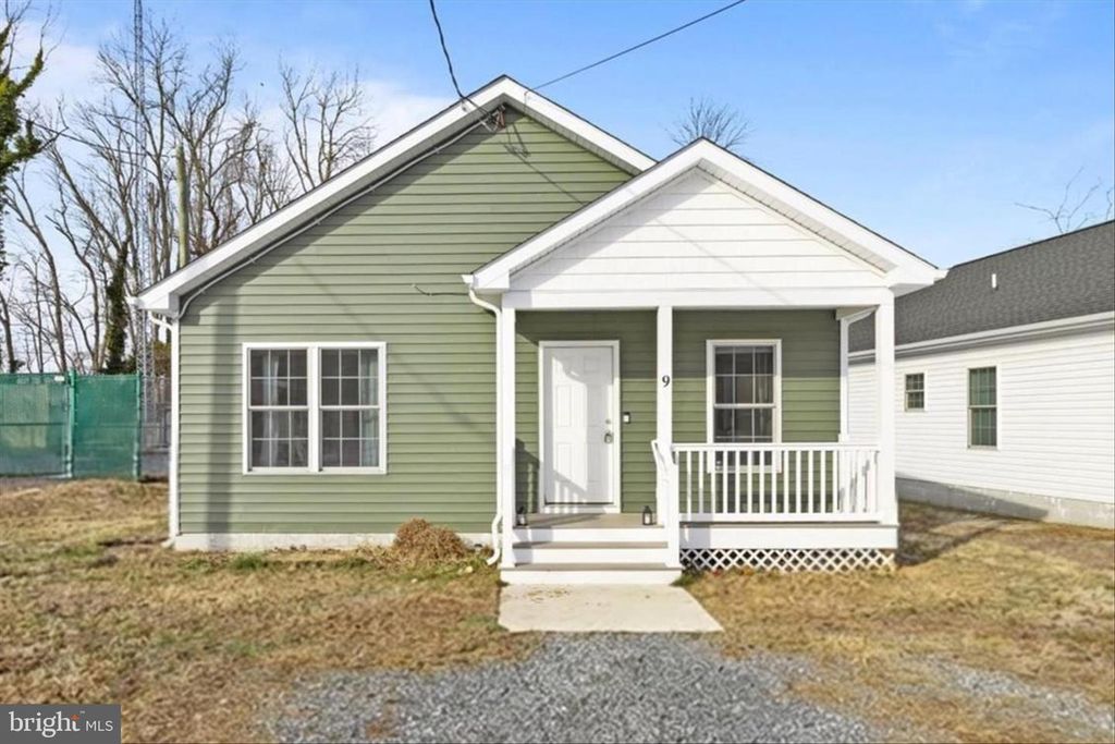 9 W HIGH ST, Seaford, DE 19973