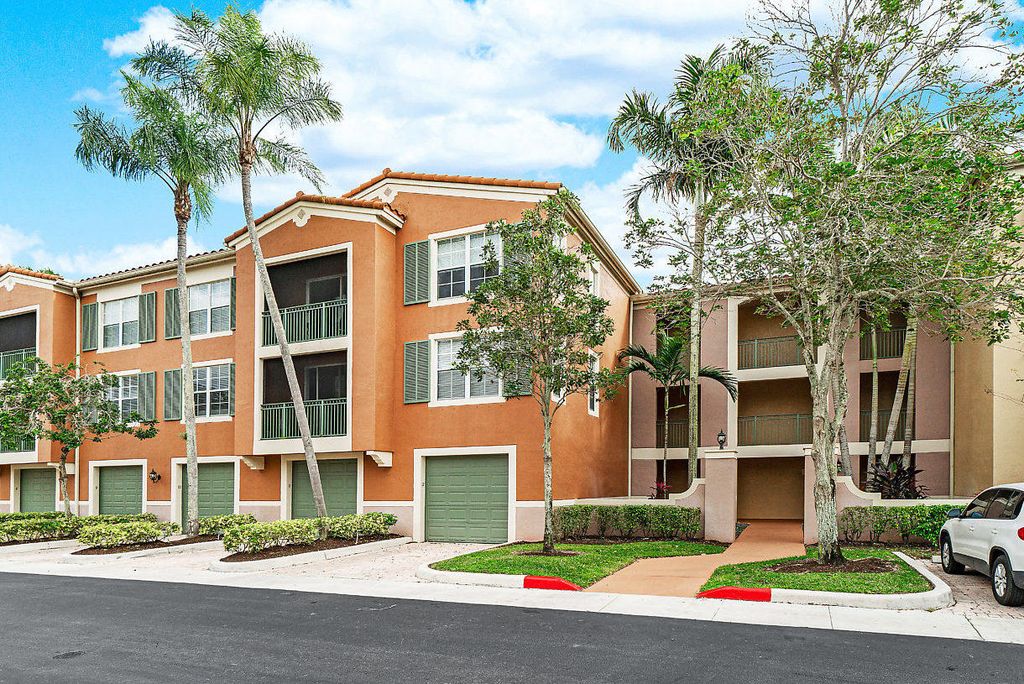 11740 Saint Andrews Place 308, Wellington, FL 33414