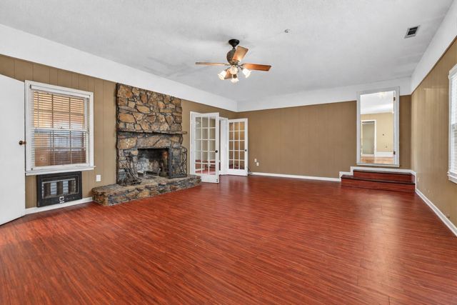 700 N REID HOOKER RD N, Eads, TN 38028