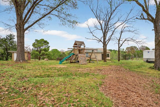 700 N REID HOOKER RD N, Eads, TN 38028