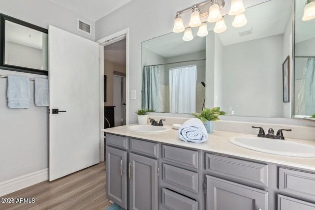 5337 E Gelding Drive, Scottsdale, AZ 85254