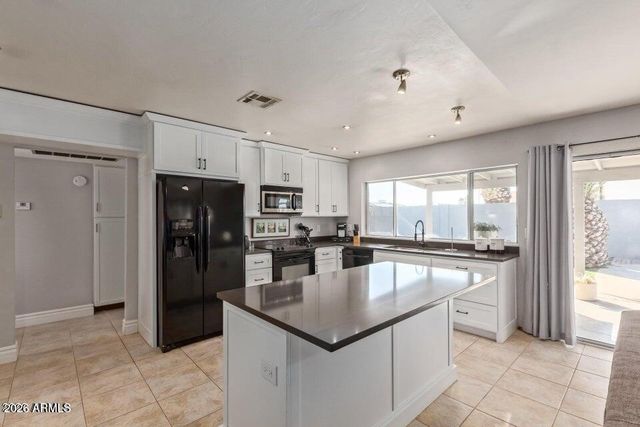 5337 E Gelding Drive, Scottsdale, AZ 85254