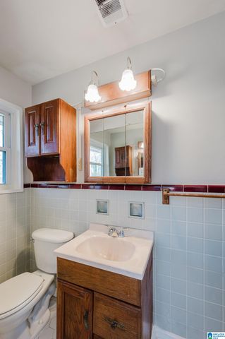 904 WILDWOOD DRIVE, Birmingham, AL 35235