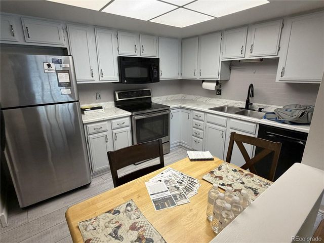 13890 East Marina Dr 206, Aurora, CO 80014