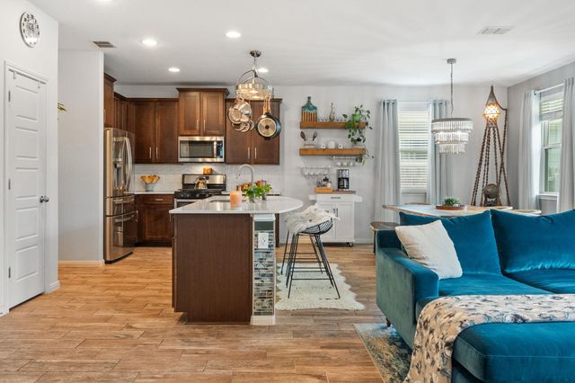 1306 Falconer WAY, Austin, TX 78748