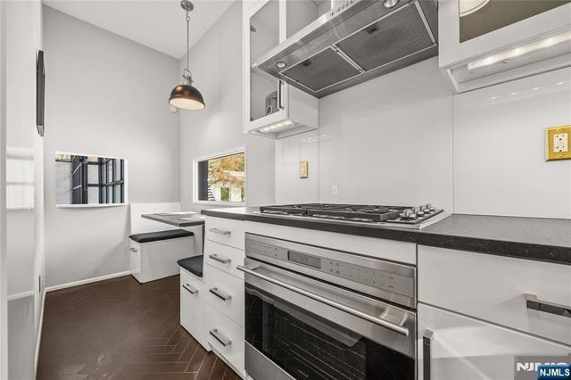 451 Mountain Avenue, North Caldwell, NJ 07006