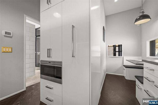 451 Mountain Avenue, North Caldwell, NJ 07006