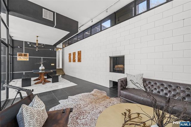 451 Mountain Avenue, North Caldwell, NJ 07006