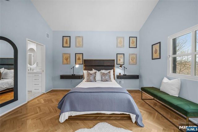 451 Mountain Avenue, North Caldwell, NJ 07006