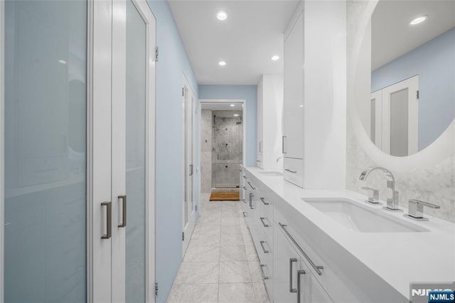 451 Mountain Avenue, North Caldwell, NJ 07006