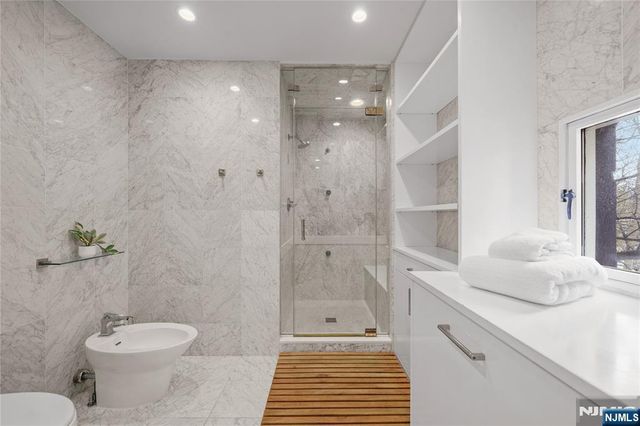 451 Mountain Avenue, North Caldwell, NJ 07006