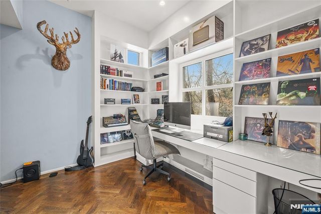 451 Mountain Avenue, North Caldwell, NJ 07006