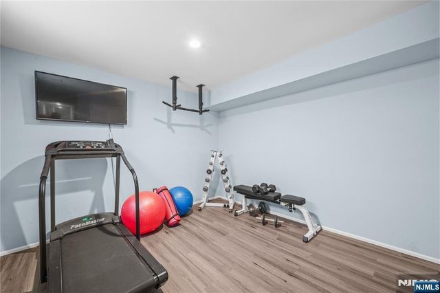 451 Mountain Avenue, North Caldwell, NJ 07006