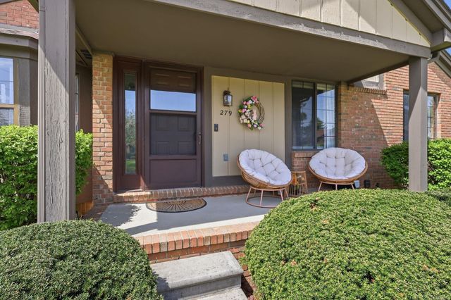 279 Meadow Bridge Drive, Rochester Hills, MI 48307