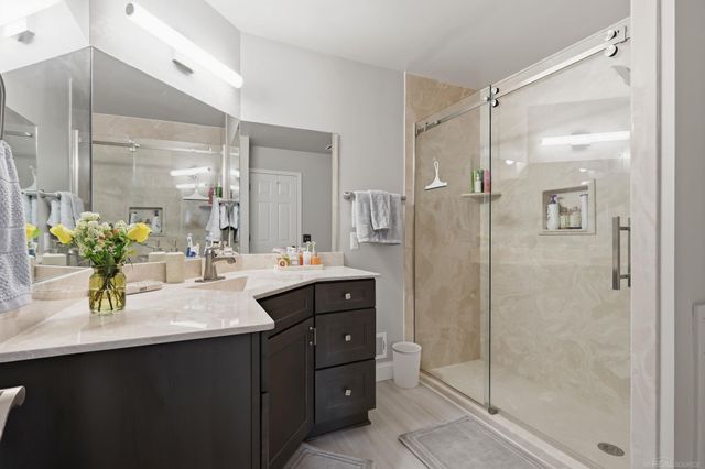 279 Meadow Bridge Drive, Rochester Hills, MI 48307