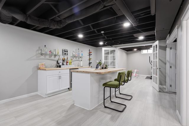 279 Meadow Bridge Drive, Rochester Hills, MI 48307