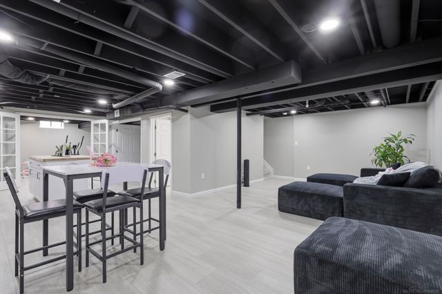 279 Meadow Bridge Drive, Rochester Hills, MI 48307