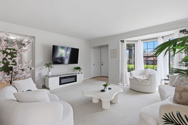 279 Meadow Bridge Drive, Rochester Hills, MI 48307