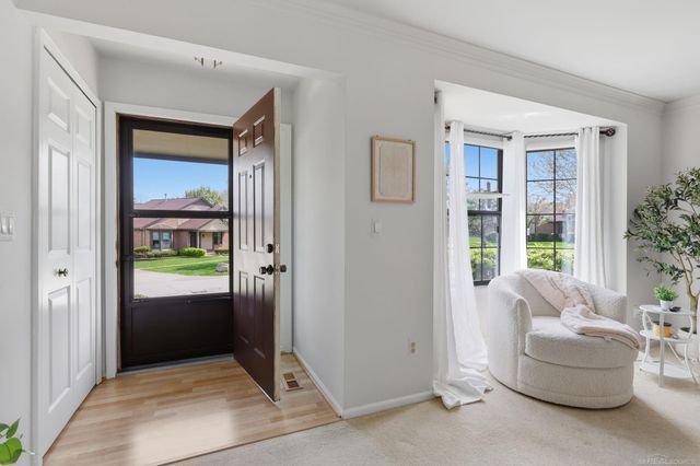 279 Meadow Bridge Drive, Rochester Hills, MI 48307