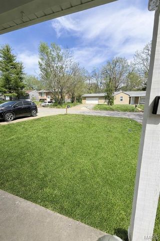 9827 Winkler Drive, Unincorporated, MO 63136