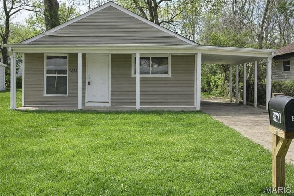 9827 Winkler Drive, Unincorporated, MO 63136