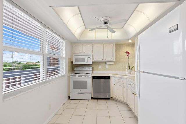 10 SE 13th Street C3, Boca Raton, FL 33432