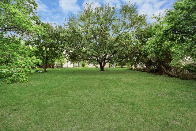 411 S Pine Road, Texas City, TX 77591
