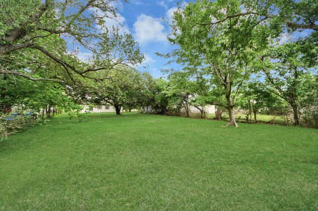 411 S Pine Road, Texas City, TX 77591