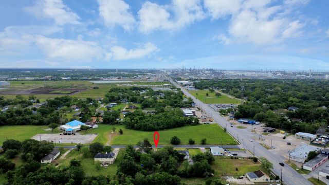 411 S Pine Road, Texas City, TX 77591