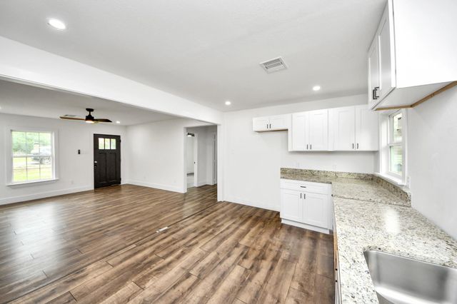 411 S Pine Road, Texas City, TX 77591