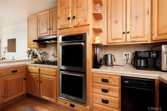 180 Grass Valley Road 33, Lake Arrowhead, CA 92352