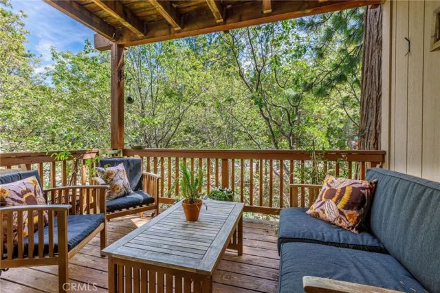 180 Grass Valley Road 33, Lake Arrowhead, CA 92352