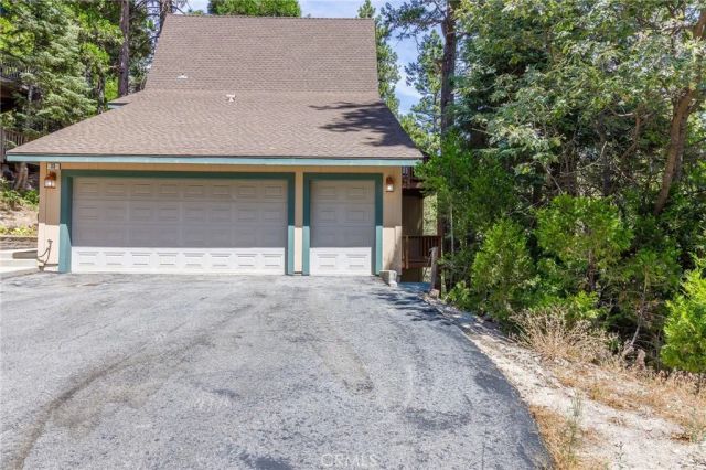 180 Grass Valley Road 33, Lake Arrowhead, CA 92352