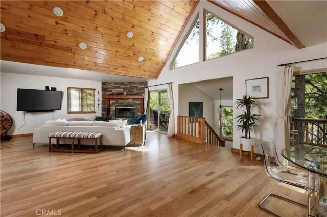 180 Grass Valley Road 33, Lake Arrowhead, CA 92352