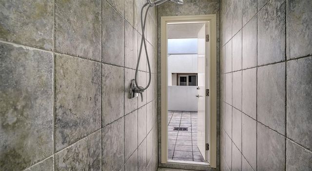 235 COCOANUT AVENUE 106-B, Sarasota, FL 34236