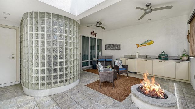 235 COCOANUT AVENUE 106-B, Sarasota, FL 34236