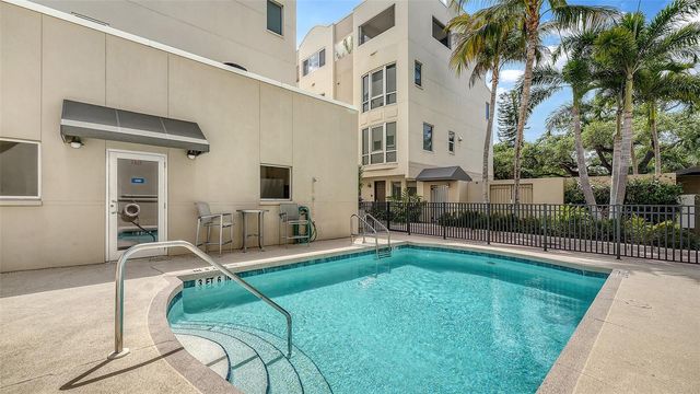235 COCOANUT AVENUE 106-B, Sarasota, FL 34236