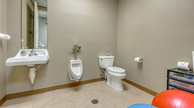 235 COCOANUT AVENUE 106-B, Sarasota, FL 34236