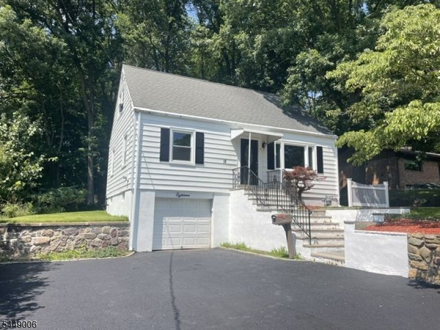 18 Oakwood Ter, Rockaway Twp., NJ 07866