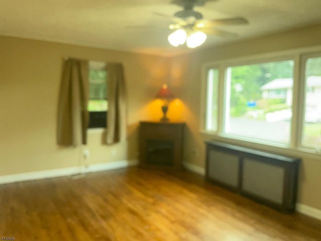 18 Oakwood Ter, Rockaway Twp., NJ 07866