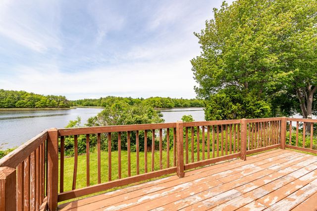 131 Spur Road, Dover, NH 03820