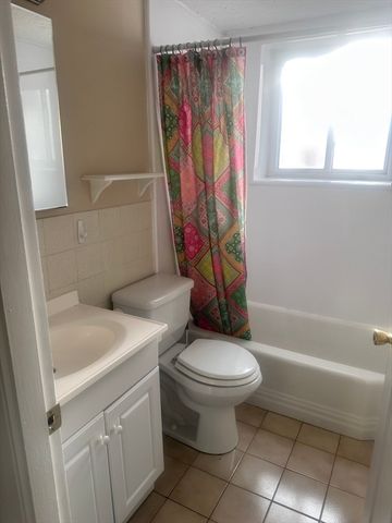 7 Endicott 2, Norwood, MA 02062