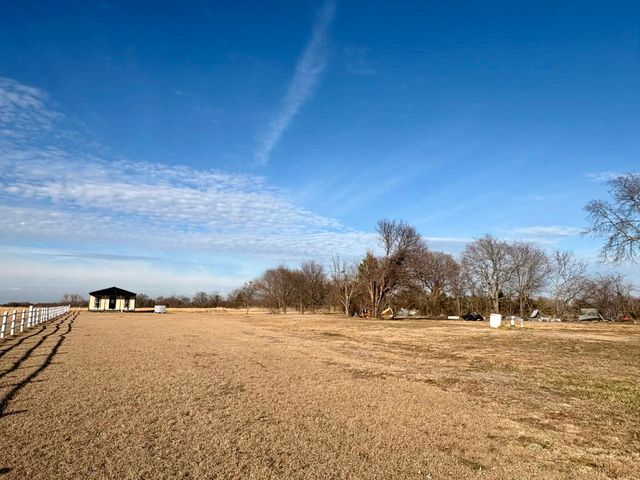 636 County Road 1535, Bonham, TX 75418