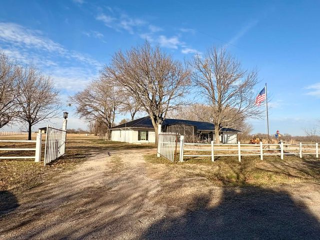 636 County Road 1535, Bonham, TX 75418