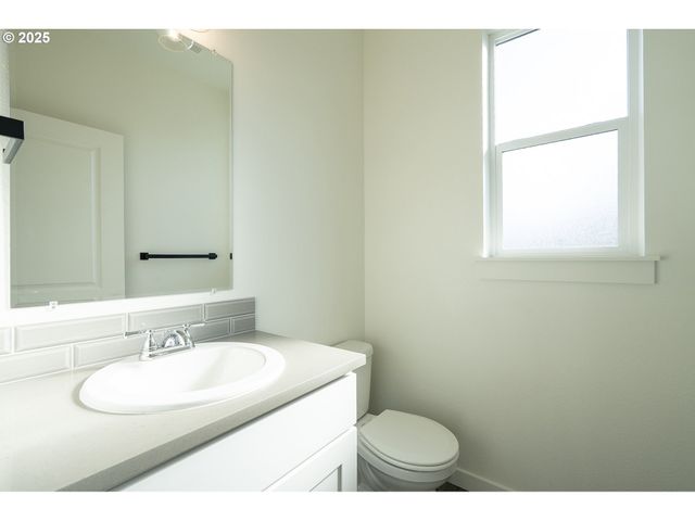 11189 Se STARK St, Portland, OR 97216