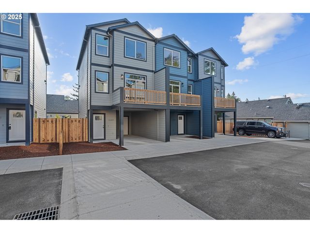 11189 Se STARK St, Portland, OR 97216