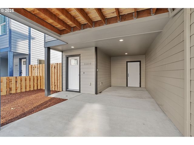 11189 Se STARK St, Portland, OR 97216