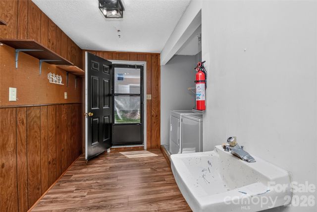 5900 Tillery Drive, Charlotte, NC 28226